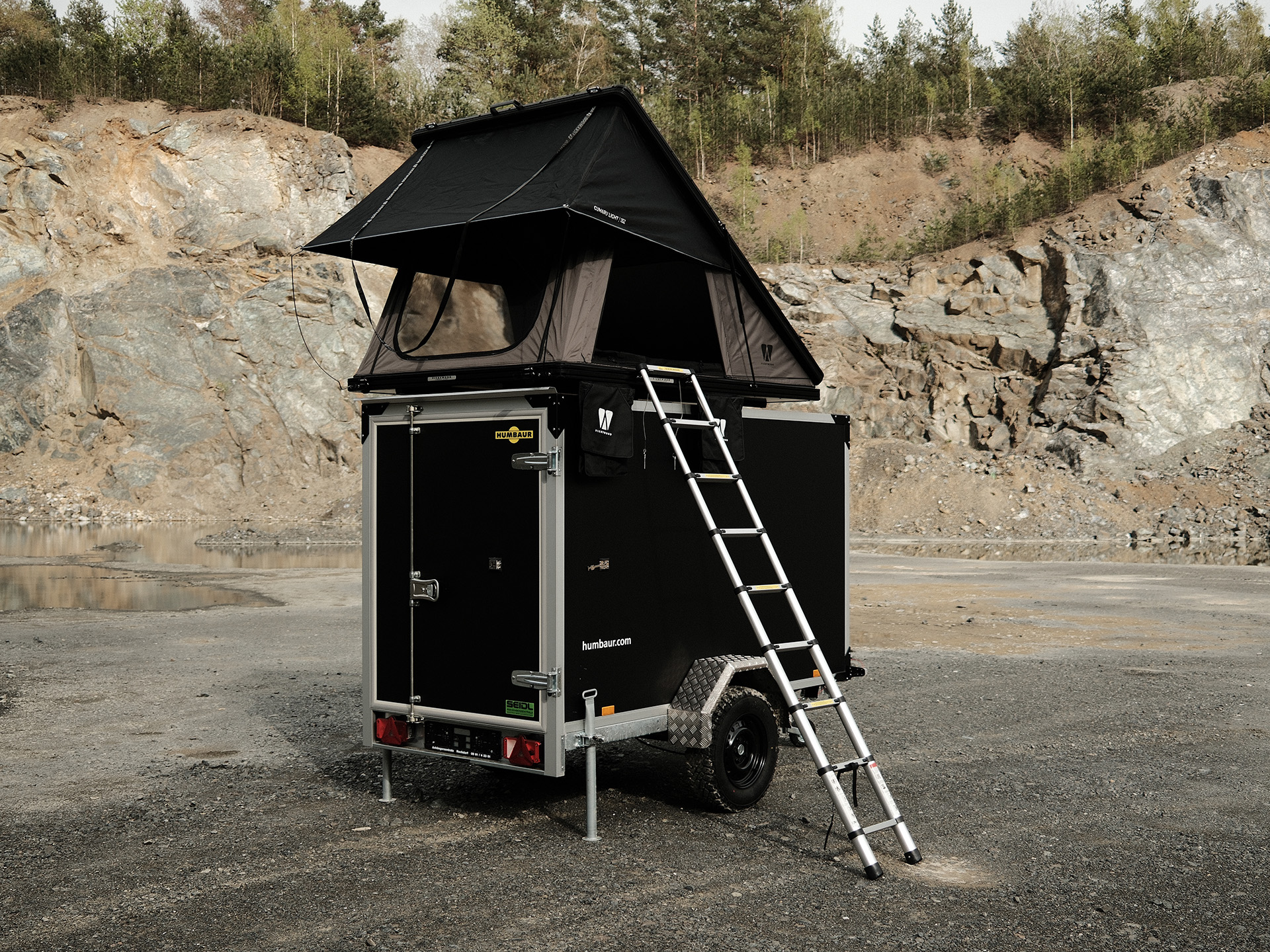 Offroad Trailer mit Dachzelt