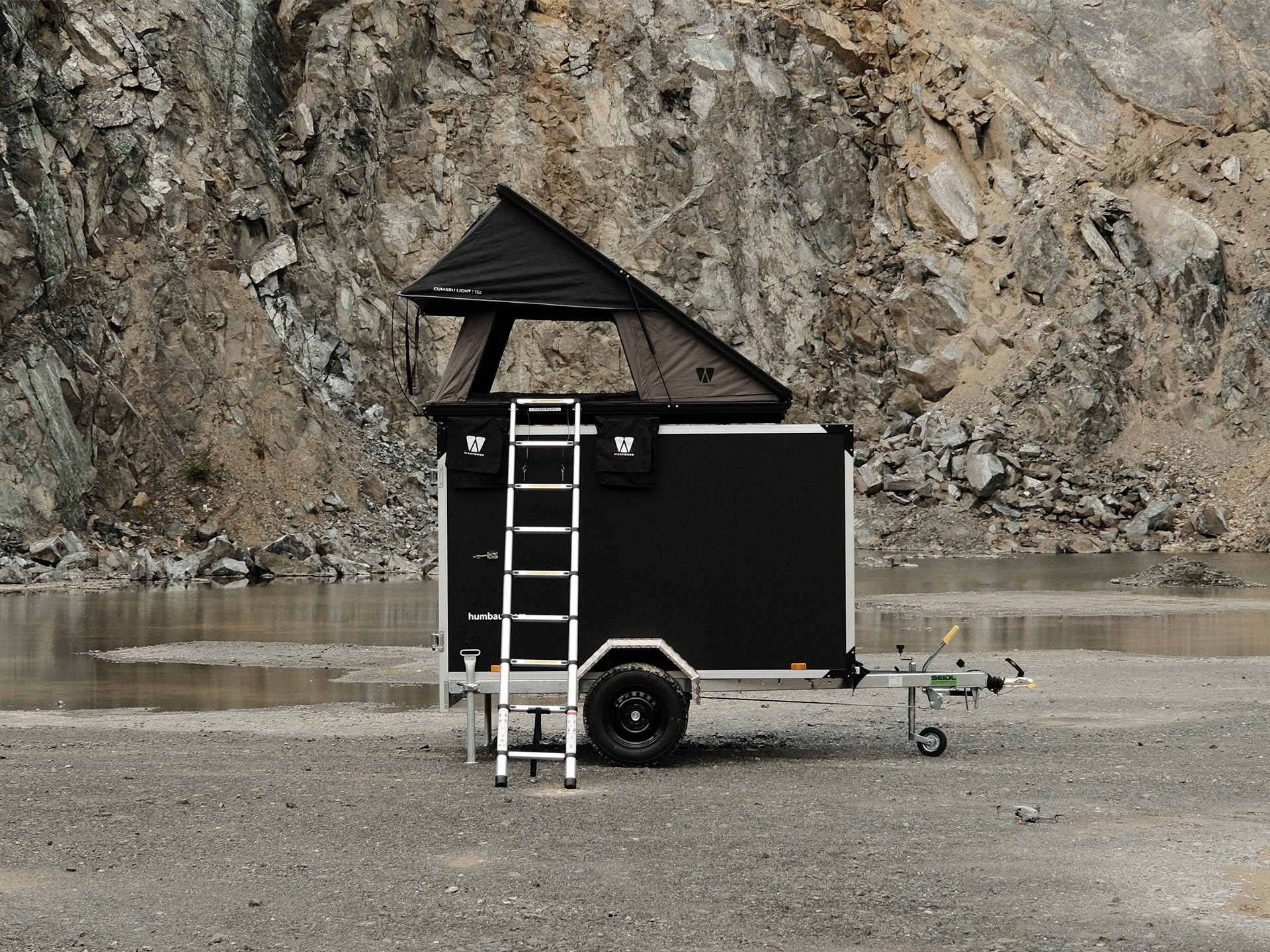 Offroad Trailer mit Dachzelt