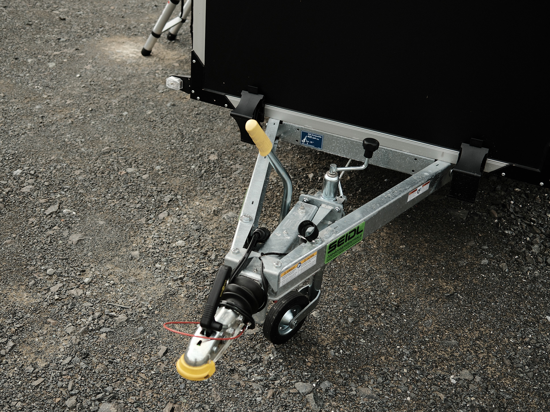 Offroad Trailer mit Dachzelt